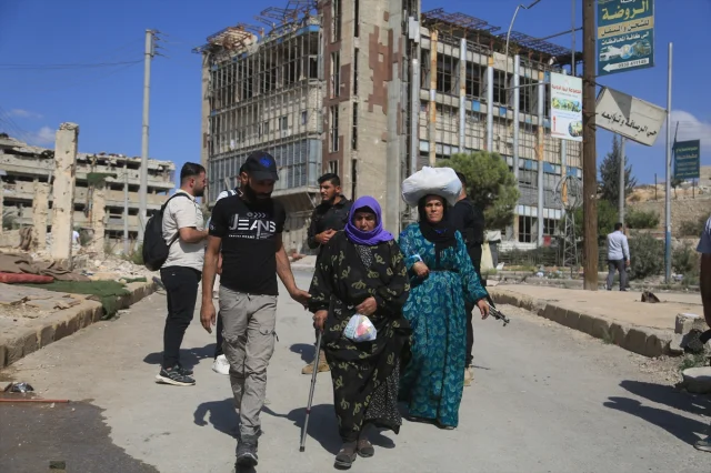 Halep'teki Çatışmalar Yine Halkı Hedef Aldı: Sivillerin Kork...