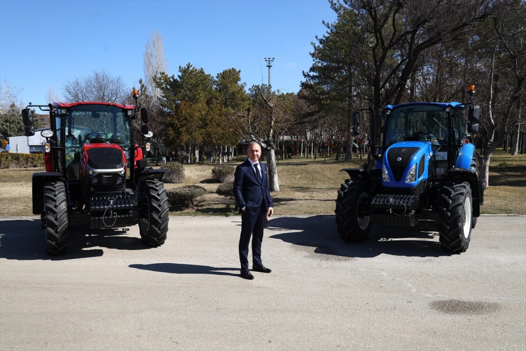 Bursa Tarım Fuarı'nda TürkTraktör'ün Yenilikçi Ürünleri Çiftçilerle Buluşuyor