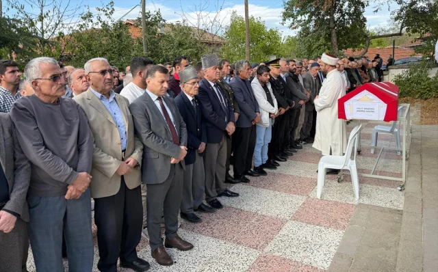 Karabük'te Kıbrıs gazisi son yolculuğuna uğurlandı