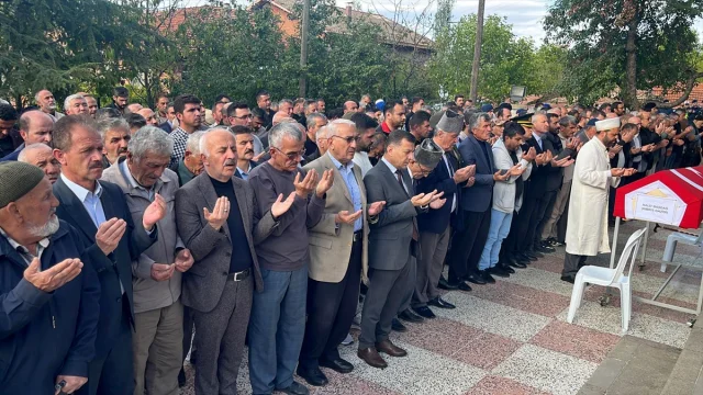 Karabük'te Kıbrıs gazisi son yolculuğuna uğurlandı