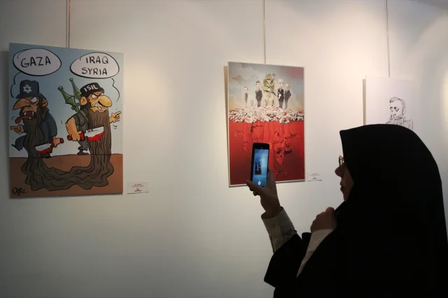 Tahran'da 'Suç Senfonisi' Karikatür Sergisi Açıldı