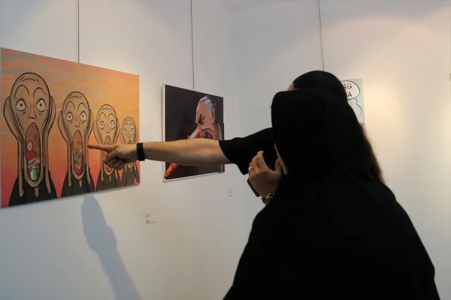 Tahran'da 'Suç Senfonisi' Karikatür Sergisi Açıldı