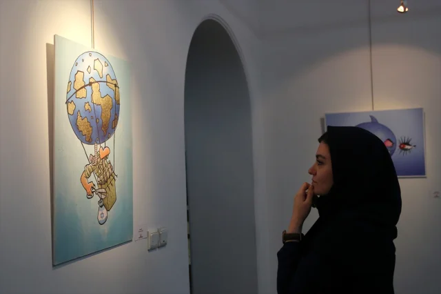 Tahran'da 'Suç Senfonisi' Karikatür Sergisi Açıldı