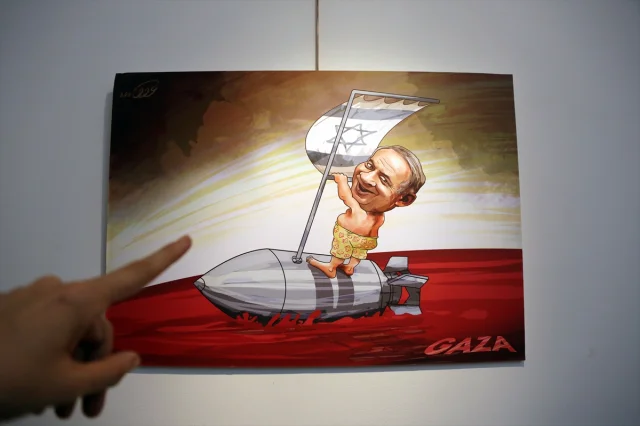 Tahran'da 'Suç Senfonisi' Karikatür Sergisi Açıldı