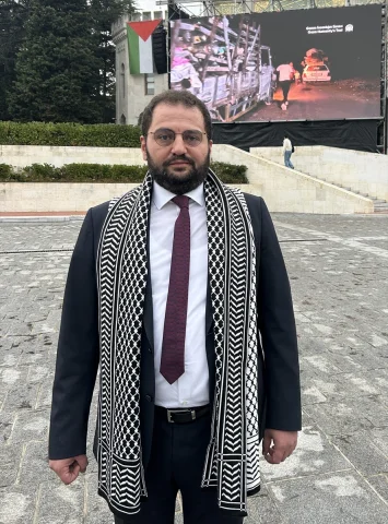 İstanbul Üniversitesi Gazze'nin Dramını Dev Ekranda Belgeledi