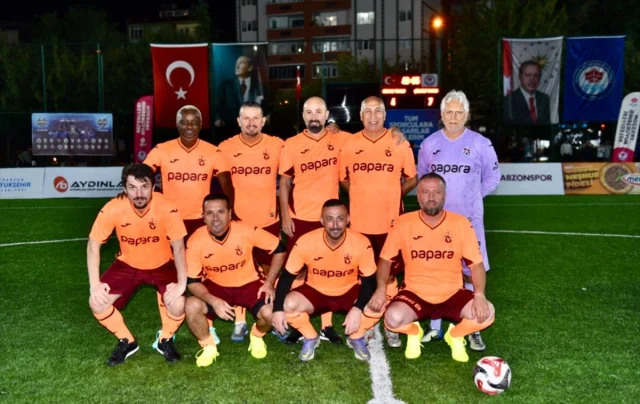 Trabzon'da Efsaneler Sahaya İndi: Anlamlı Turnuvada Emir Yuşa Anılıyor