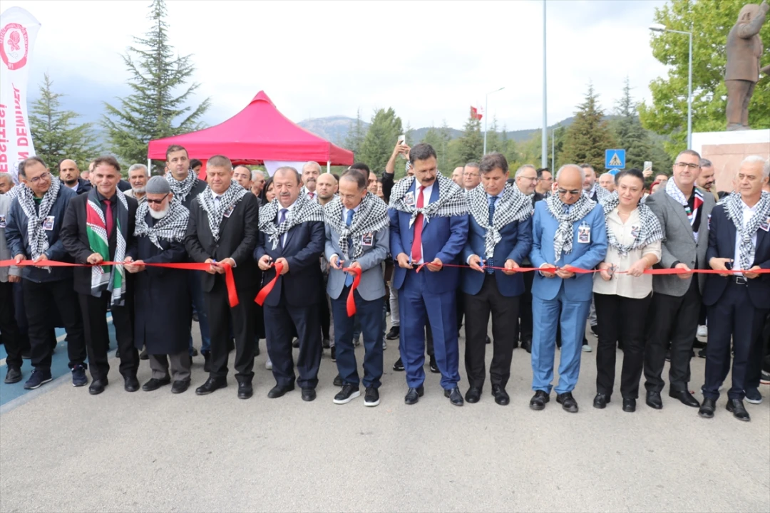 Isparta'da Gazze İçin Vicdan Köprüsü Kuruldu