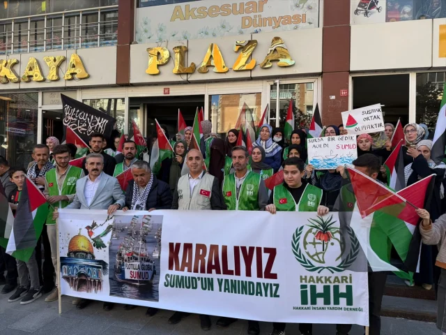Hakkari ve Bitlis'te İsrail Protestolarıyla Ortalık Karıştı