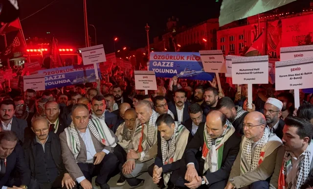 Konya'da Gazze İçin Duygu Dolu Protesto Yürüyüşü