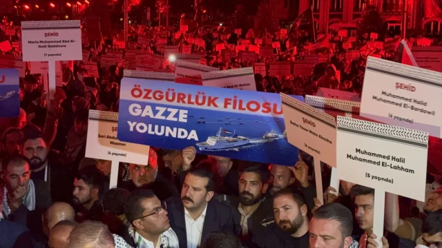 Konya'da Gazze İçin Duygu Dolu Protesto Yürüyüşü
