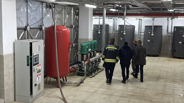 Edirne'deki öğrenci yurdunda su sorunu öğrencileri isyan ettirdi