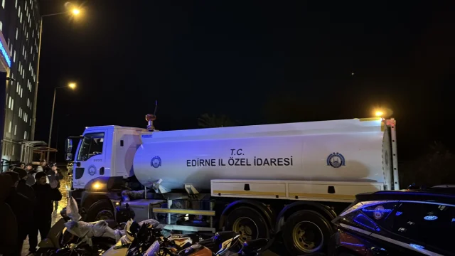 Edirne'deki öğrenci yurdunda su sorunu öğrencileri isyan ettirdi