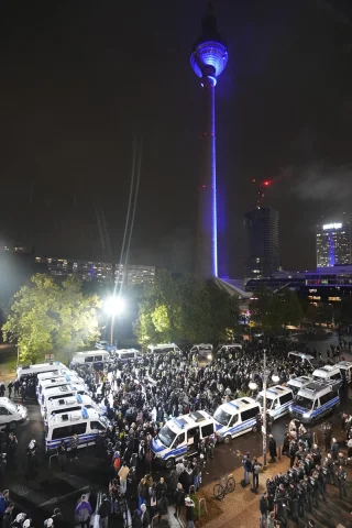Berlin'de Filistin'e Destek Gösterilerine Polis Sert Müdahale