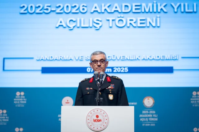 Trafikte Cep Telefonu Kullananlara Ağır Yaptırımlar Geliyor