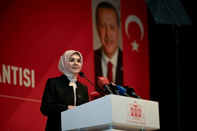 Bakan Göktaş İstanbul'da Muhtarlarla Aile Yılı Planlarını Paylaştı