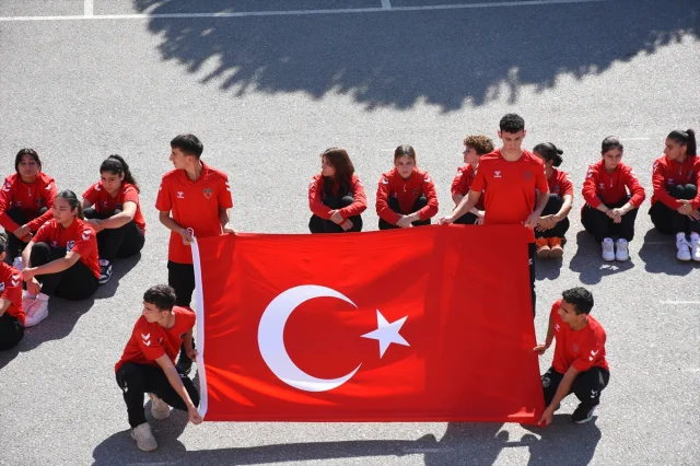 Samsun'da liselilerin Gazze için unutulmaz koreografisi