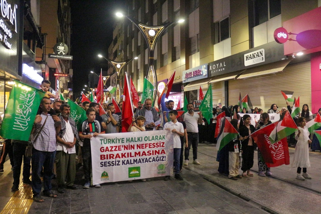 Adana ve Hatay'da Filoyu Hedef Alan İsrail'e Protesto Yağmuru