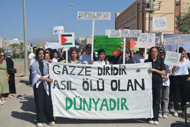Şırnak'ta İsrail'e Karşı Duygu Yüklü Protesto