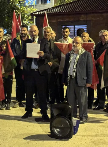 Ardahan'da Küresel Sumud Filosu'na Destek İçin Büyük Katılımla Araç Konvoyu