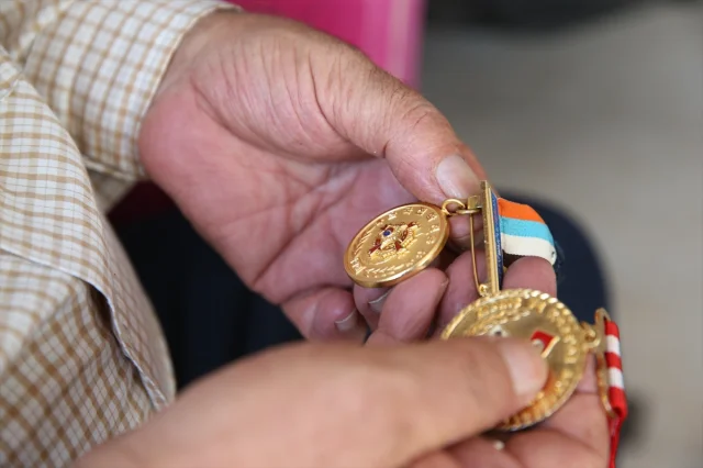 105 Yaşında Vefat Eden Kore Gazisinin Anıları ve Madalyaları Yeni Nesillere İlham Oluyor