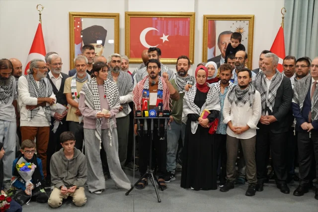 Sumud Filosu Aktivistleri İstanbul'da: Türk Uçağında Heyecan...