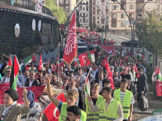 Şırnak'ta İsrail'e Karşı Duygu Yüklü Protesto