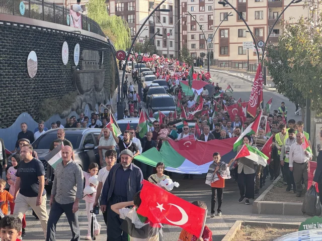 Şırnak'ta İsrail'e Karşı Duygu Yüklü Protesto