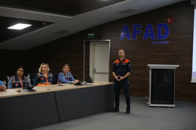 Muhtarlar Afetlerle Mücadele Etmek İçin AFAD İle Güçlerini Birleştiriyor