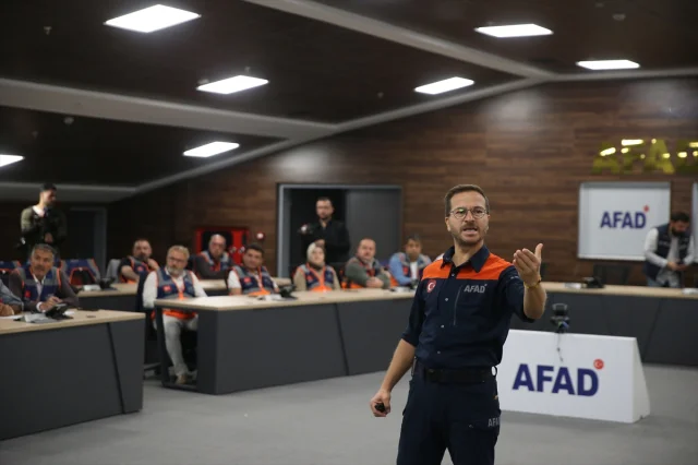 Muhtarlar Afetlerle Mücadele Etmek İçin AFAD İle Güçlerini Birleştiriyor