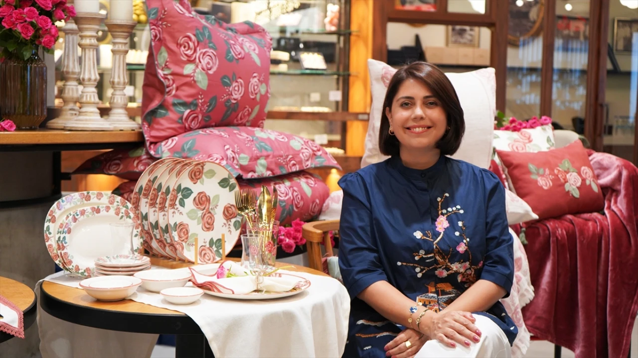 Bella Maison yeni koleksiyonu ile gül bahçelerini evlere taşıdı