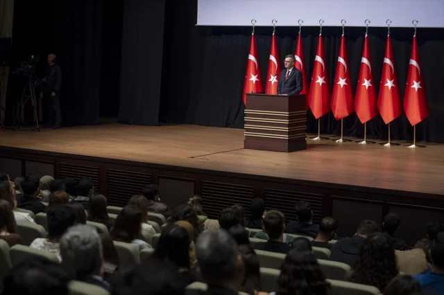 Dijitalleşmenin Hukuka Etkisi Burhanettin Duran'ın Sözleriyle Gündemde