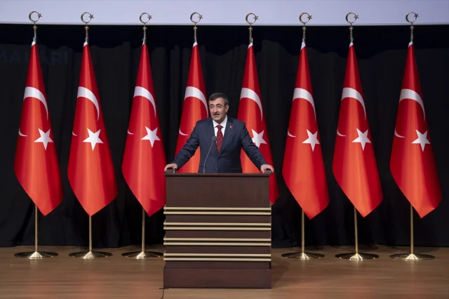 Dijitalleşmenin Hukuka Etkisi Burhanettin Duran'ın Sözleriyle Gündemde