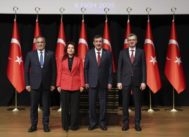 Ankara'da Teknoloji ve Hukuk Dünyasına Işık Tutan Sempozyum