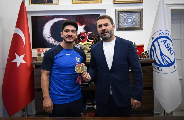 Halterde Muhammed Furkan'dan Rekorlarla Şampiyonluk