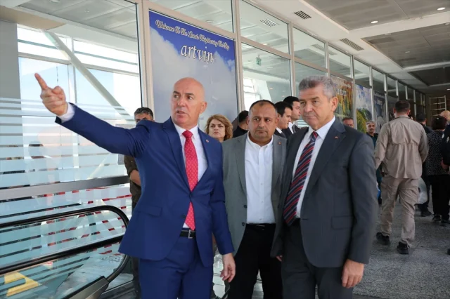 Sarp Sınır Kapısı Rekor Yolcu Sayısına Ulaştı: Detaylar Nele...