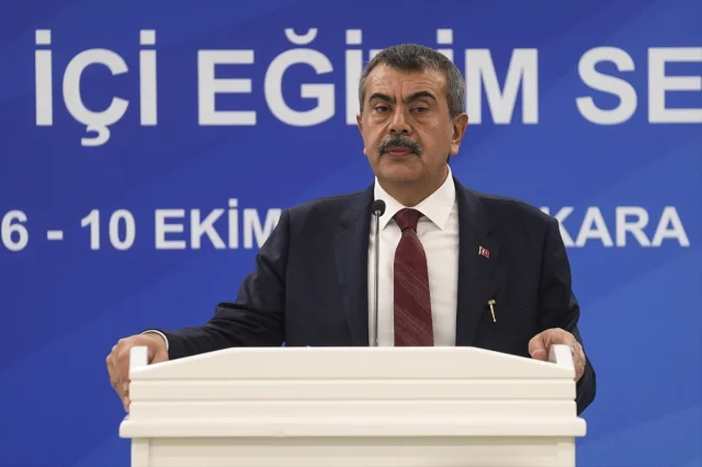 Bakan Tekin'den Eğitimde Özgürlük ve Hak Dengesi Üzerine Çarpıcı Açıklamalar