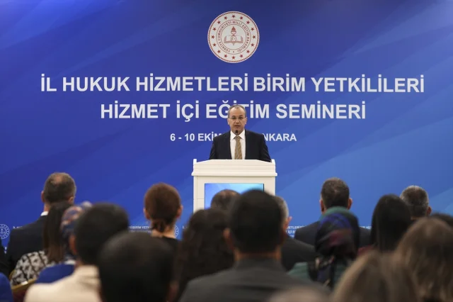 Bakan Tekin'den Eğitimde Özgürlük ve Hak Dengesi Üzerine Çarpıcı Açıklamalar