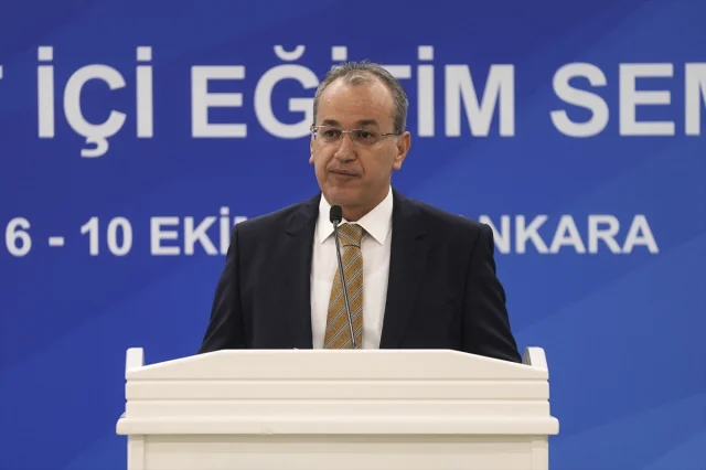 Bakan Tekin'den Eğitimde Özgürlük ve Hak Dengesi Üzerine Çarpıcı Açıklamalar