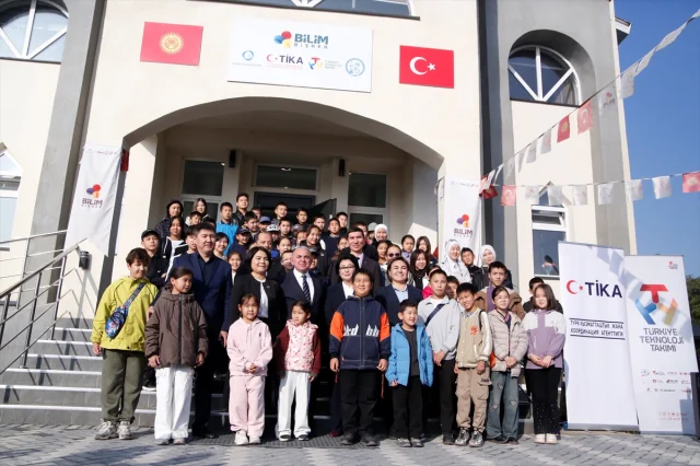 Türk Bilimi Kırgızistan'da Geleceği İnşa Ediyor: Bilim Bişkek'te 80 Öğrenci Eğitime Başladı