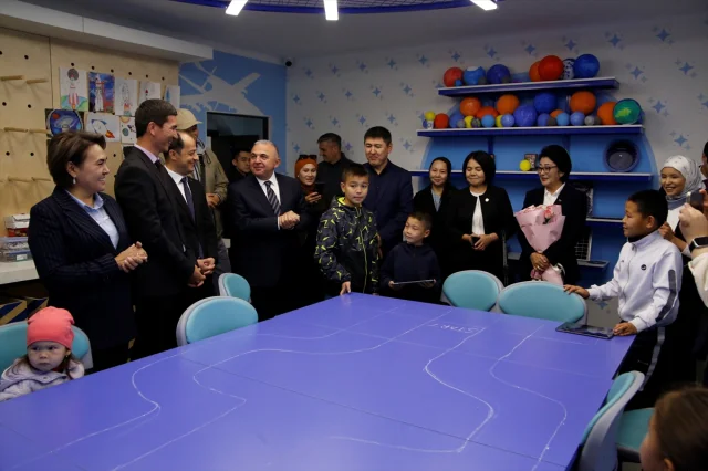 Türk Bilimi Kırgızistan'da Geleceği İnşa Ediyor: Bilim Bişkek'te 80 Öğrenci Eğitime Başladı
