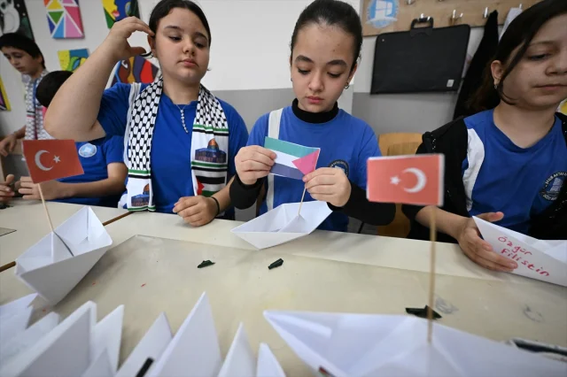 Düzce'de kağıttan gemilerle Filistin'e güçlü destek duyurusu