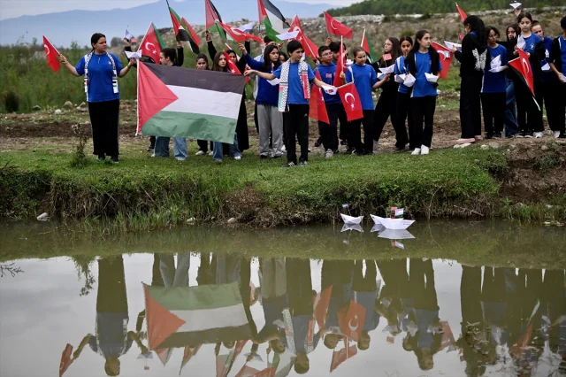 Düzce'de kağıttan gemilerle Filistin'e güçlü destek duyurusu
