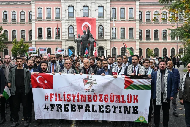 İstanbul Üniversitesi'nde Duygulandıran Gazze Yürüyüşü