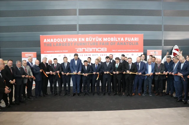 Kayseri'de Mobilya Dünyası Bir Araya Geldi: ANAMOB Fuarı'ndan Notlar