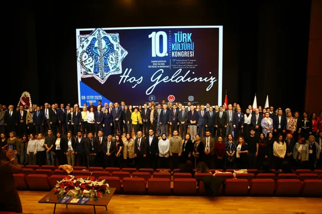 Türk Kültürü Kongresi Ankara'da Başladı Dünyaya Kapılarını A...