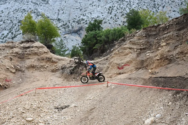 Antalya'da Nefes Kesen Sea To Sky Enduro Motosiklet Yarışı Başlıyor