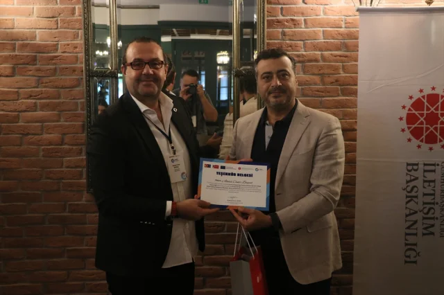 İzmir'de genç iletişimcilere medya dünyasının kapıları açılıyor