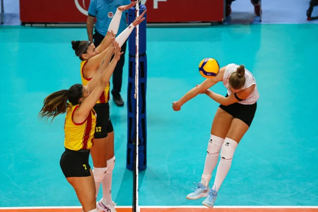AXA Sigorta Kupa Voley Kadınlar Grubunda Göztepe'nin Zaferi