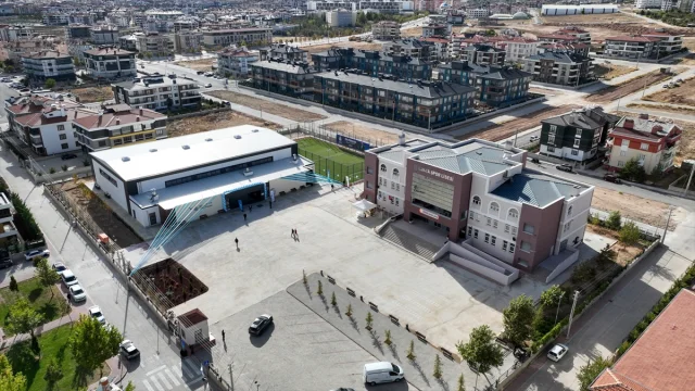 Ahmet Çalık'ın Anısını Konya'da Yaşatan Spor Tesisi Açıldı