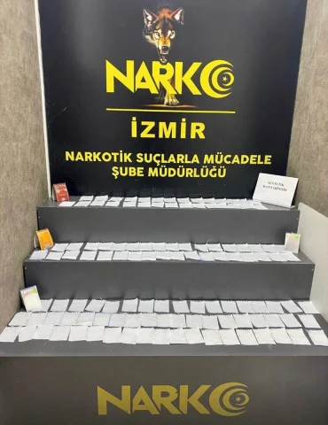 Bornova'da Şok Operasyon: Otobüste 50 Bin İçimlik Uyuşturucu Ele Geçirildi